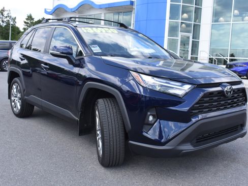 Used 2025 Toyota RAV4 XLE Premium FWD image 3