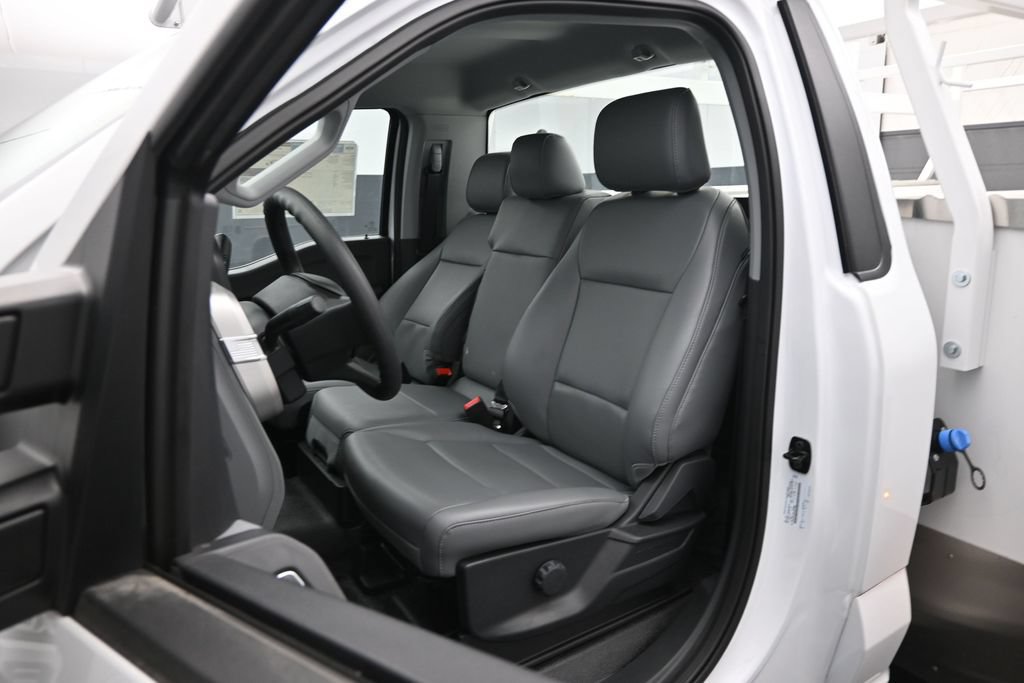 New 2025 Ford F350 XL w/ XL Chrome Package RWD image 8