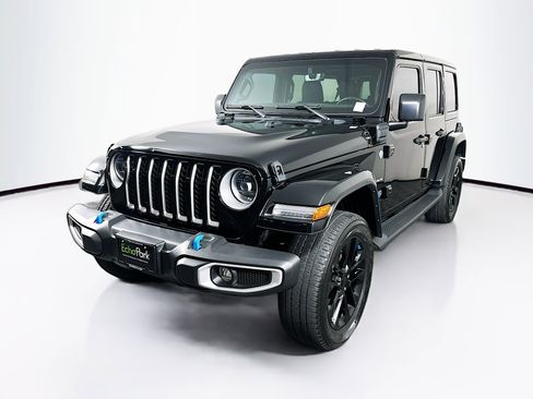 Used 2023 Jeep Wrangler Sahara w/ Cold Weather Group image 3