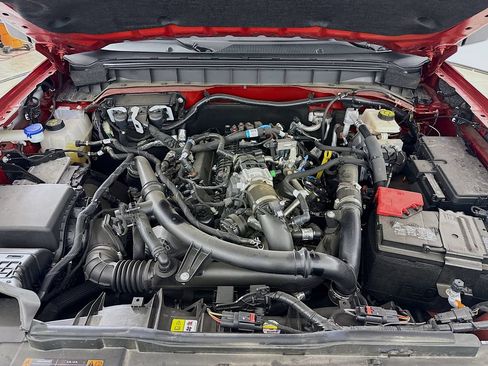 Used 2024 Ford Bronco Wildtrak AWD/4WD image 29