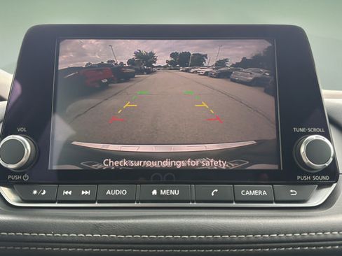 Used 2022 Nissan Rogue SV FWD image 42