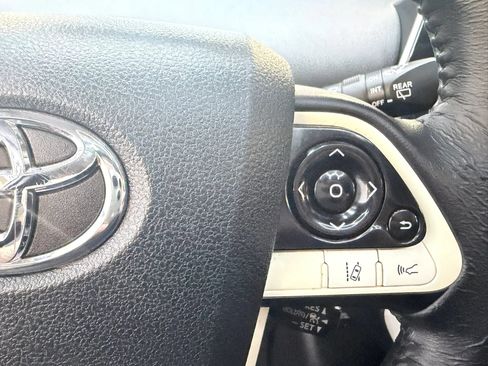 Used 2017 Toyota Prius Four w/ Premium Convenience Package FWD image 15