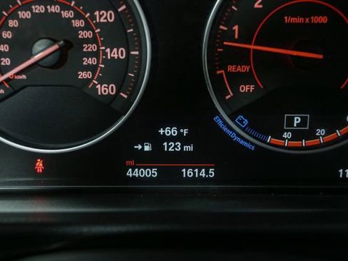 Used 2018 BMW 330i Sedan image 32