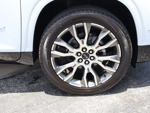 New 2026 GMC Acadia Denali Ultimate AWD/4WD image 10