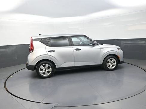 Used 2021 Kia Soul LX image 23