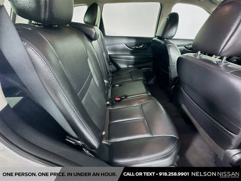 Certified 2018 Nissan Rogue SL FWD image 28