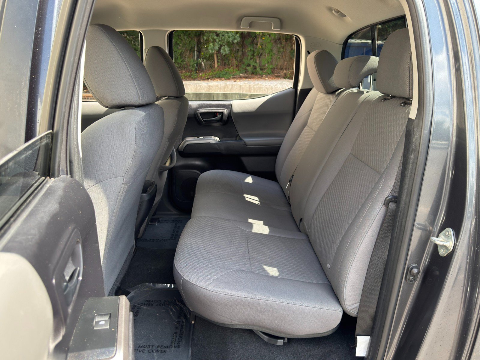 Used 2020 Toyota Tacoma SR5 RWD image 33