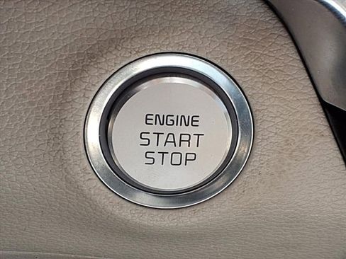 Used 2022 Kia Telluride SX w/ SX Prestige Package image 18