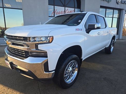 Used 2021 Chevrolet Silverado 1500 LT w/ Z71 Off-Road Package image 2