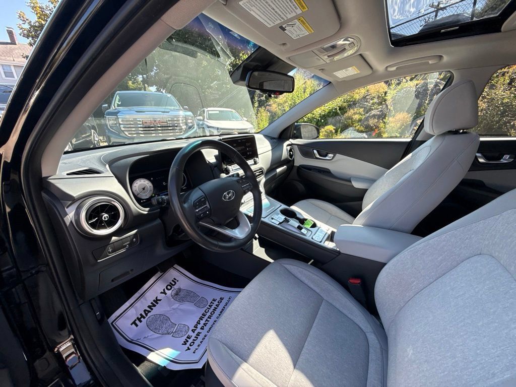 Certified 2023 Hyundai Kona SEL FWD image 16