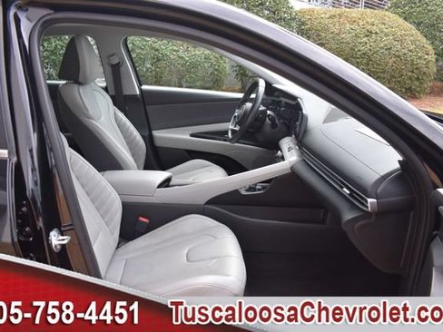 Used 2025 Hyundai Elantra Limited FWD image 26