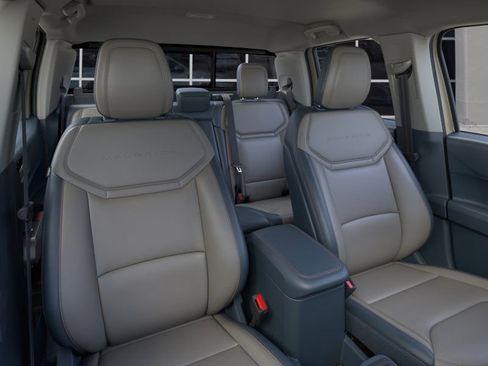 New 2025 Ford Maverick Lariat w/ 4K Tow Package image 10