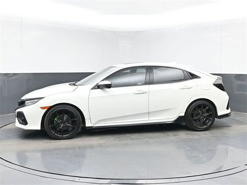 Used 2018 Honda Civic Sport Touring image 6
