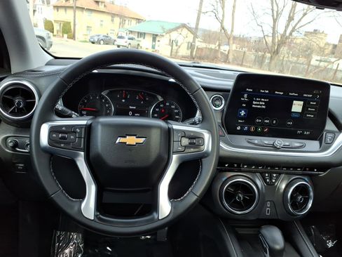 Used 2023 Chevrolet Blazer LT w/ Sound & Technology Package AWD/4WD image 17