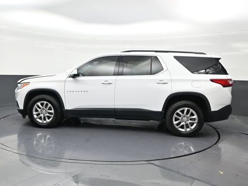 Used 2020 Chevrolet Traverse LT FWD image 2