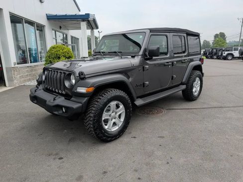 Used 2022 Jeep Wrangler Unlimited Sport AWD/4WD image 8