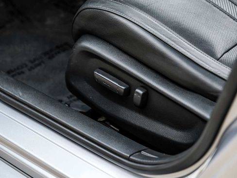 Used 2017 Honda Civic Touring image 30