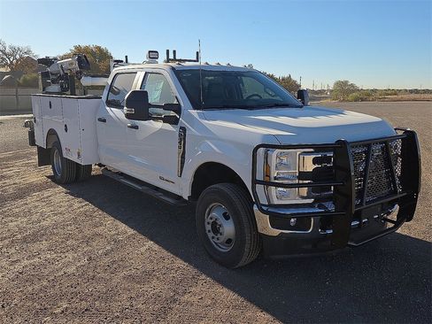 New 2025 Ford F350 XL w/ XL Chrome Package image 6