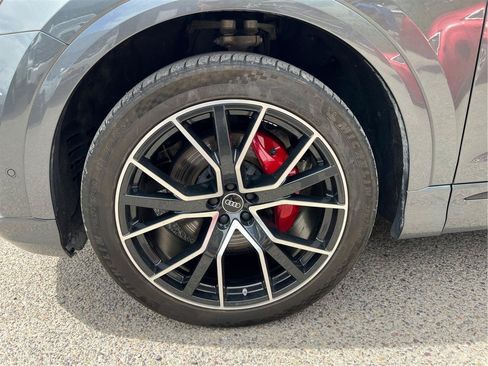 Used 2022 Audi Q8 Premium Plus AWD/4WD image 25