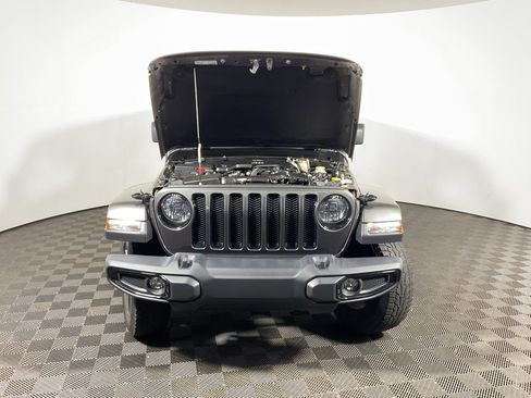Used 2020 Jeep Wrangler Unlimited Sahara image 6