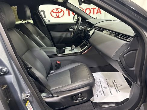 Used 2025 Land Rover Range Rover Velar S AWD/4WD image 12