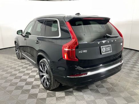 Used 2023 Volvo XC90 T8 Plus image 4