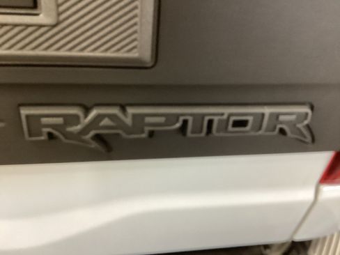 Used 2025 Ford F150 Raptor AWD/4WD image 35
