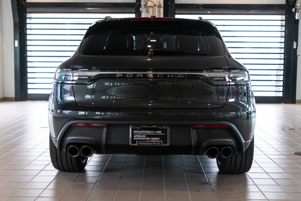 Certified 2026 Porsche Macan AWD/4WD image 8