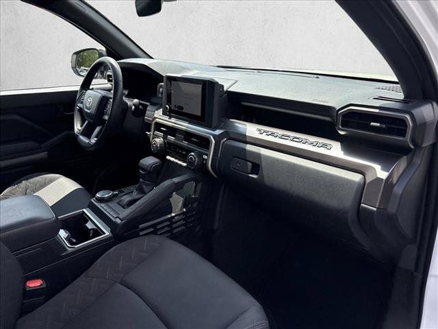 Certified 2026 Toyota Tacoma SR5 AWD/4WD image 18