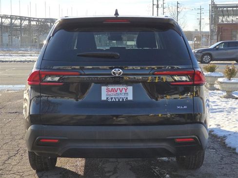 Used 2025 Toyota Grand Highlander FWD image 14