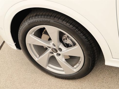 New 2025 Audi Q5 Prestige image 30