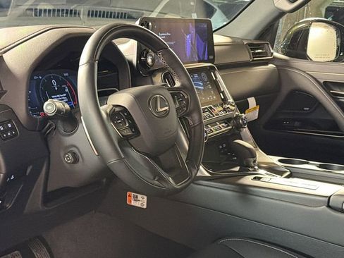 New 2025 Lexus LX 700h Luxury image 21