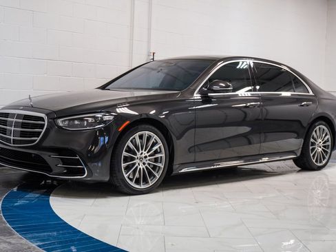 Used 2021 Mercedes-Benz S 580 4MATIC Sedan w/ AMG Line image 4