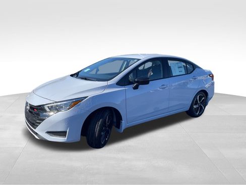 New 2025 Nissan Versa SR image 5