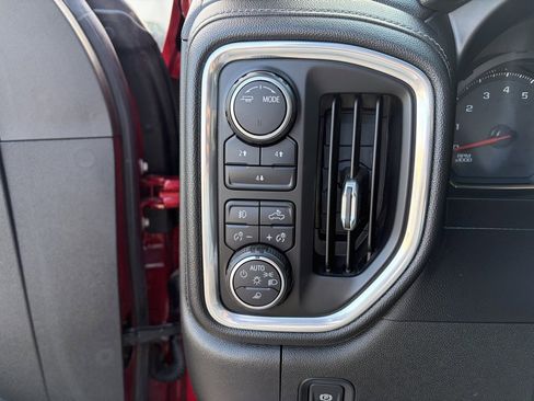 Used 2020 Chevrolet Silverado 2500 LT w/ Texas Edition image 13