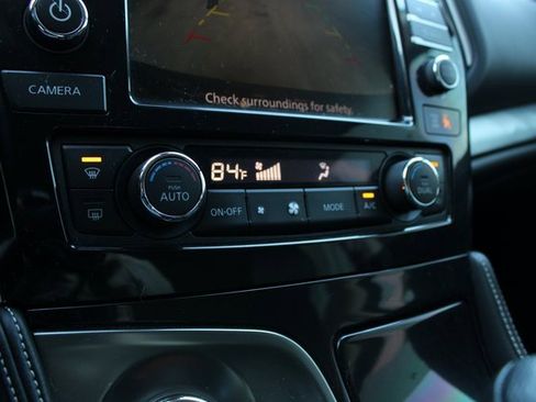 Used 2021 Nissan Maxima 3.5 SV w/ Floor Mat Group image 5