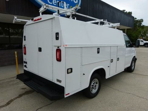 Used 2019 GMC Savana 3500 w/ Power Convenience Package RWD image 5