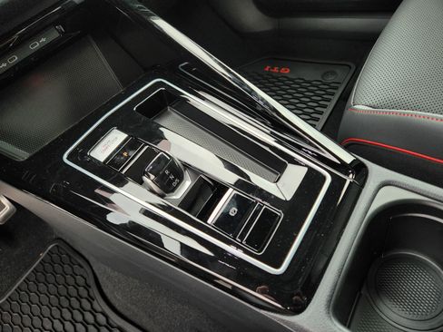 New 2025 Volkswagen GTI SE image 13