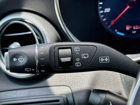 Used 2022 Mercedes-Benz GLC 300 image 13