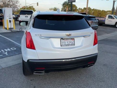 Used 2017 Cadillac XT5 Luxury w/ Driver Awareness Package image 7