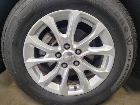 Used 2018 Chevrolet Equinox LT FWD image 31