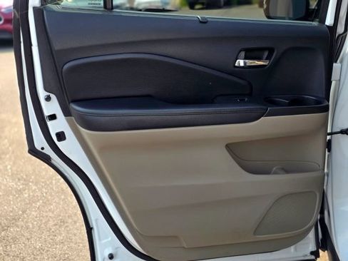 Used 2022 Honda Pilot Touring image 39