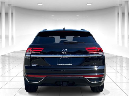 Used 2023 Volkswagen Atlas Cross Sport SE w/ Panoramic Sunroof Package AWD/4WD image 4