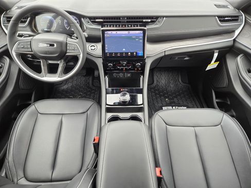 New 2024 Jeep Grand Cherokee L Limited w/ Black Appearance Package image 19