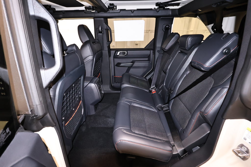 New 2026 Ford Bronco Raptor w/ Interior Carbon Fiber Pack AWD/4WD image 14