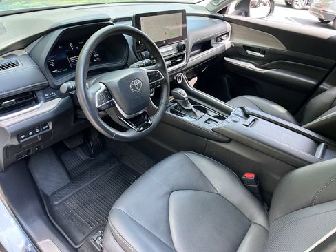 Used 2026 Toyota Grand Highlander AWD Hybrid image 10