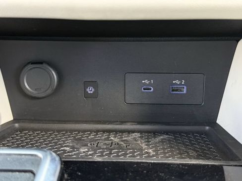 Used 2025 Nissan Pathfinder SL AWD/4WD image 21