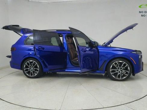 Used 2025 BMW X7 M60i image 80