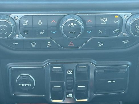 Used 2020 Jeep Wrangler Unlimited Rubicon image 25