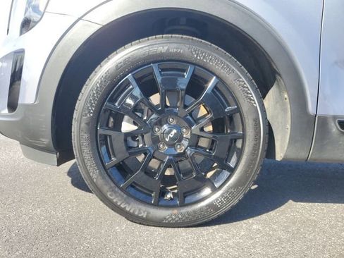 Used 2022 Kia Telluride SX w/ SX Prestige Package image 7